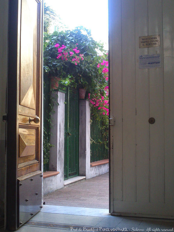 Bed & Breakfast Bonaventura Salerno Exteriör bild